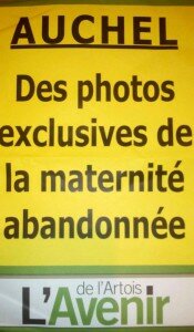 affiche UNE journal